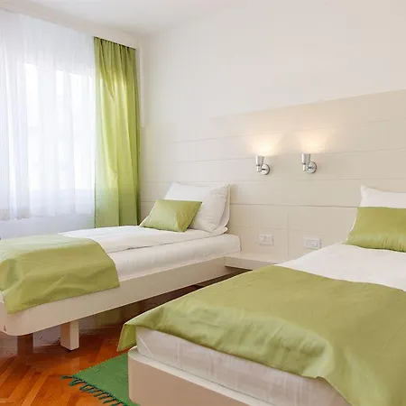 Center - Dobrinjska Hotel 4*