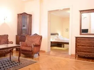 Center - Dobrinjska Hotel