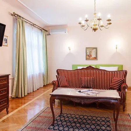 Center - Dobrinjska 4* Belgrade