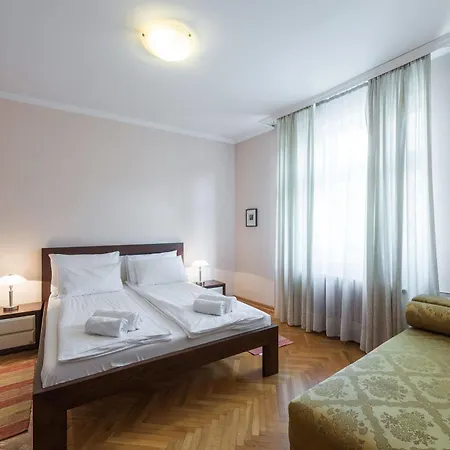 Hotel Center - Dobrinjska 4*