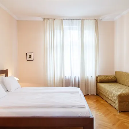 Center - Dobrinjska Hotel 4*